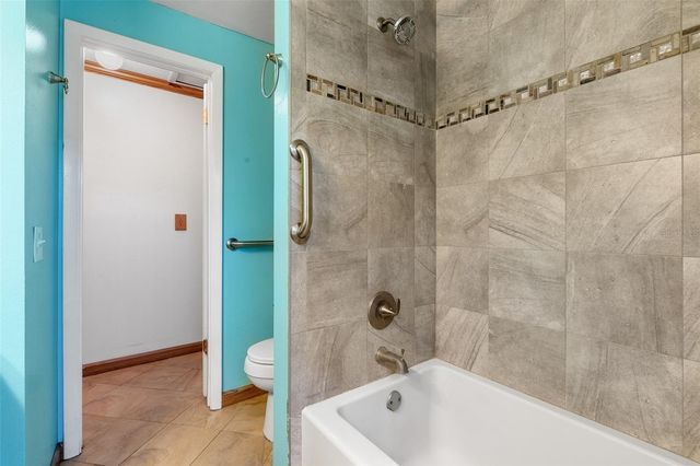 12114 RHONDA TERRACE, Seminole, FL 33772