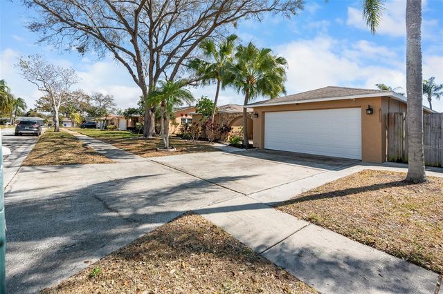 12114 RHONDA TERRACE, Seminole, FL 33772