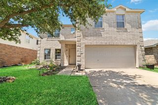 9823 Lynette Falls Drive, Houston, TX 77095