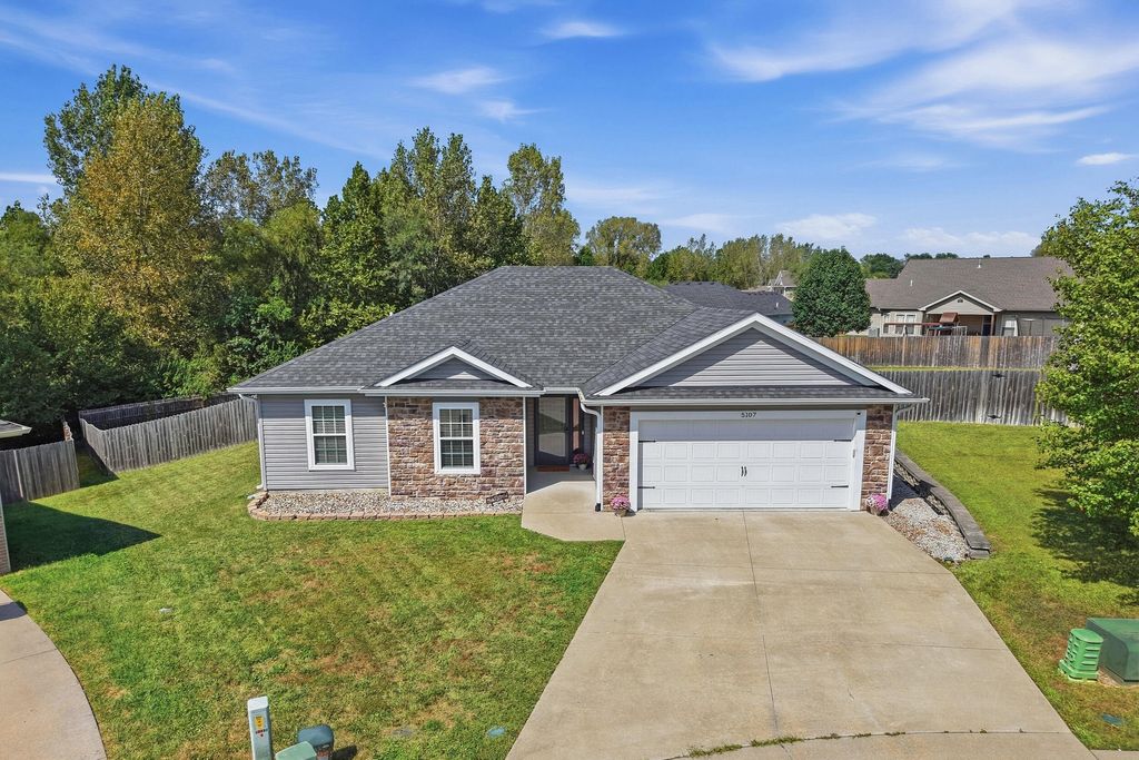 5107 ASPEN RIDGE DR, Columbia, MO 65202
