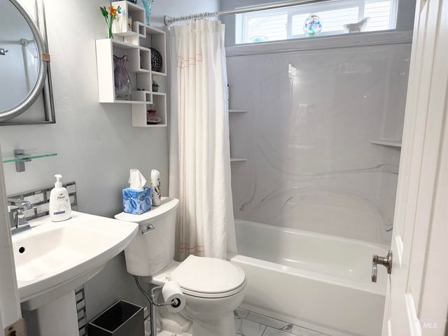 1257 Fiesta Way, Twin Falls, ID 83301