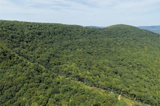 2107 Madison 4097, Crosses, AR 72727