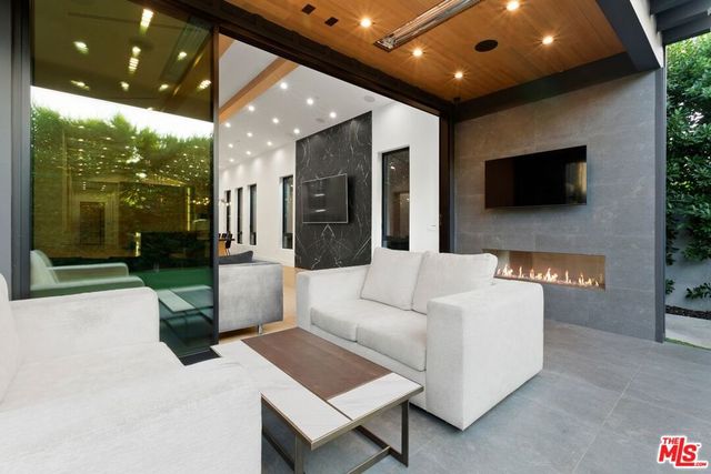 4803 Lemona Avenue, Sherman Oaks, CA 91403