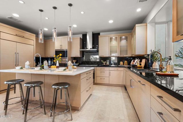 1265 Chateau Road, Pasadena, CA 91105