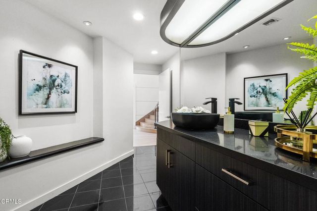 1265 Chateau Road, Pasadena, CA 91105