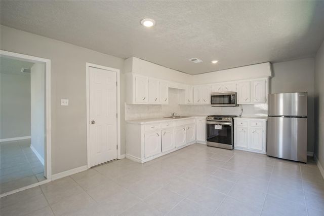 7318 Dahlia Street A, Houston, TX 77012