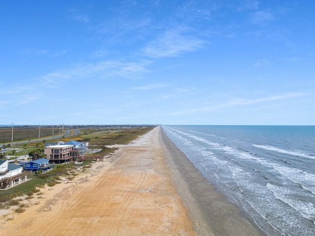 16519 Jamaica Beach Road, Jamaica Beach, TX 77554