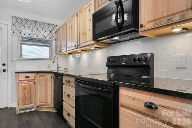 68 Elm Bend Road, Brevard, NC 28712