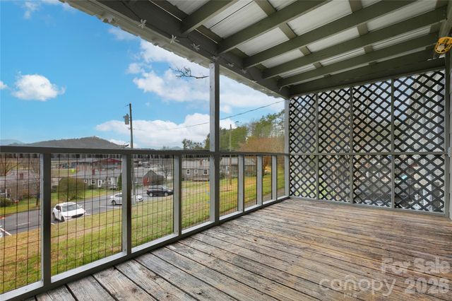 68 Elm Bend Road, Brevard, NC 28712