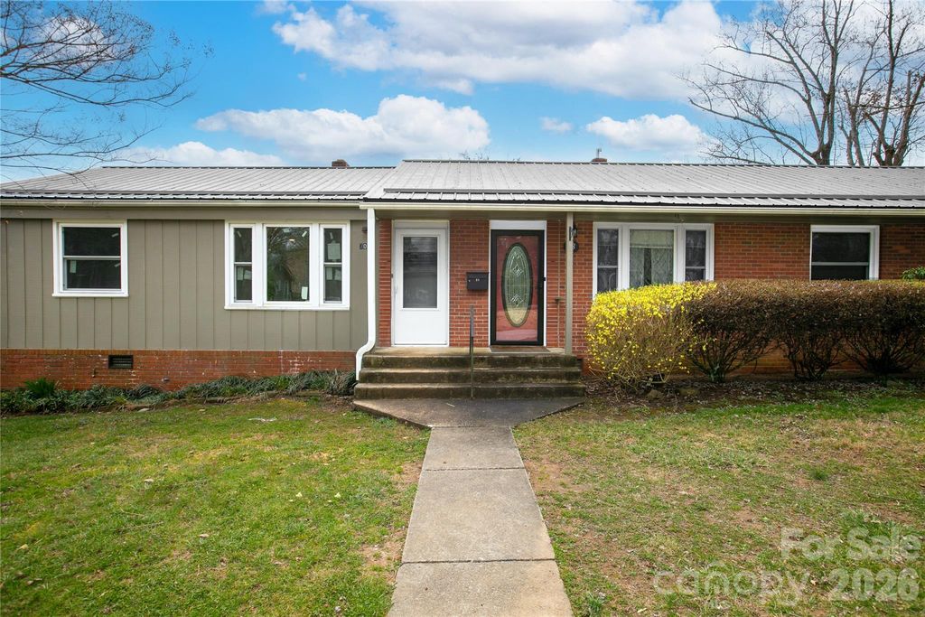 68 Elm Bend Road, Brevard, NC 28712