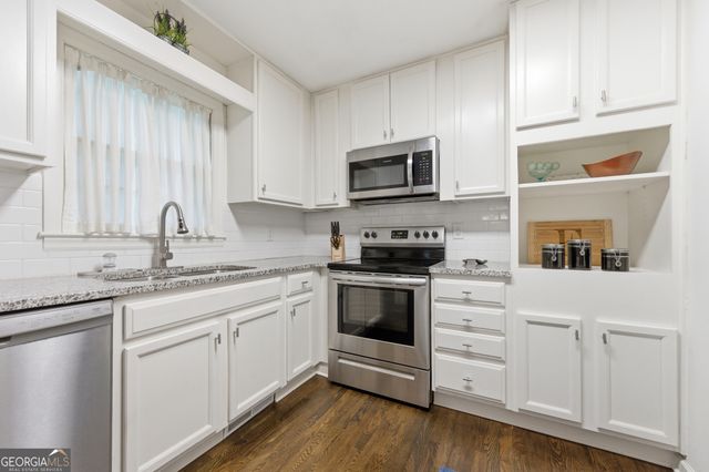3161 Woods Lane SW, Marietta, GA 30060