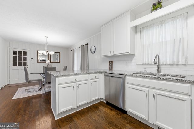 3161 Woods Lane SW, Marietta, GA 30060