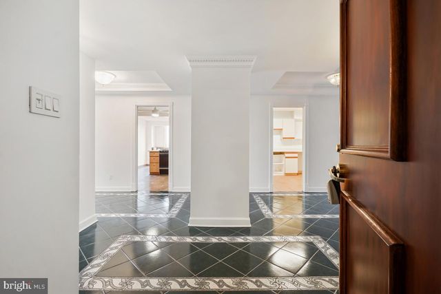 5225 POOKS HILL RD #1412N, Bethesda, MD 20814