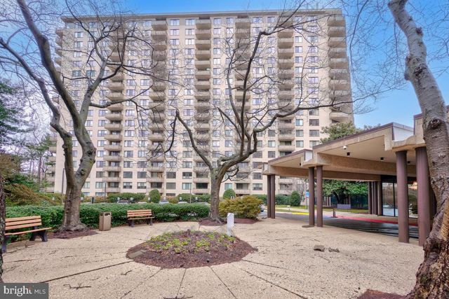 5225 POOKS HILL RD #1412N, Bethesda, MD 20814