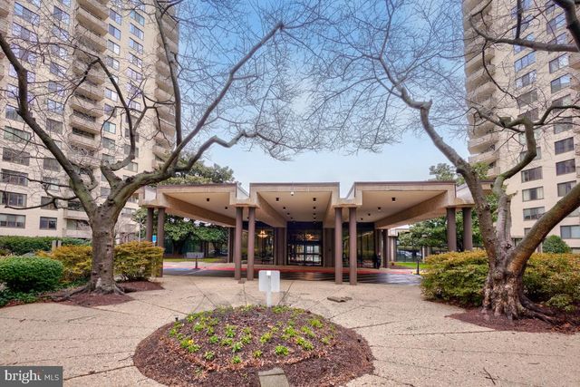 5225 POOKS HILL RD #1412N, Bethesda, MD 20814