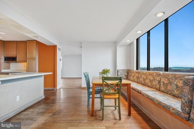 5225 POOKS HILL RD #1412N, Bethesda, MD 20814