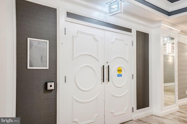 5225 POOKS HILL RD #1412N, Bethesda, MD 20814