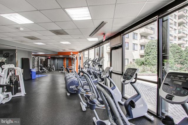 5225 POOKS HILL RD #1412N, Bethesda, MD 20814