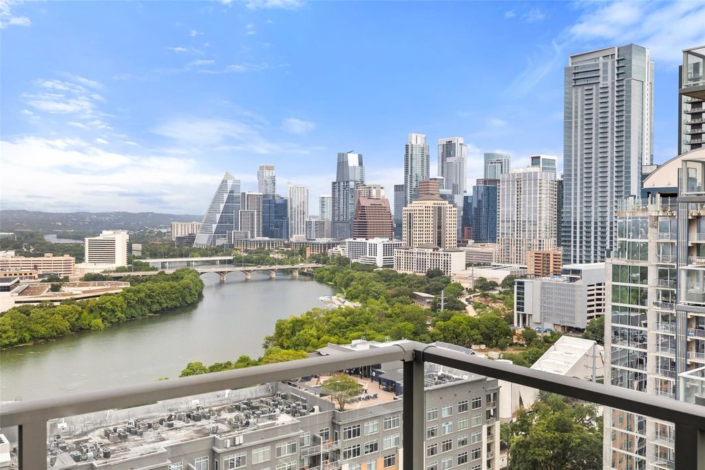44 East Ave 2005, Austin, TX 78701