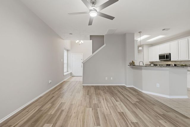 71 S Burberry Park Circle, The Woodlands, TX 77382