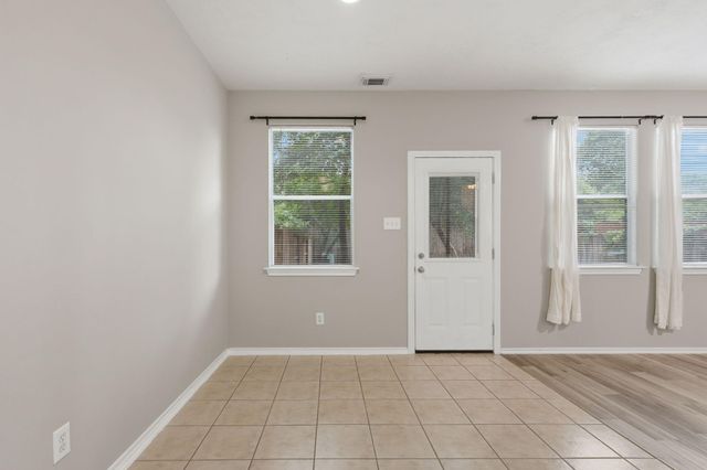 71 S Burberry Park Circle, The Woodlands, TX 77382