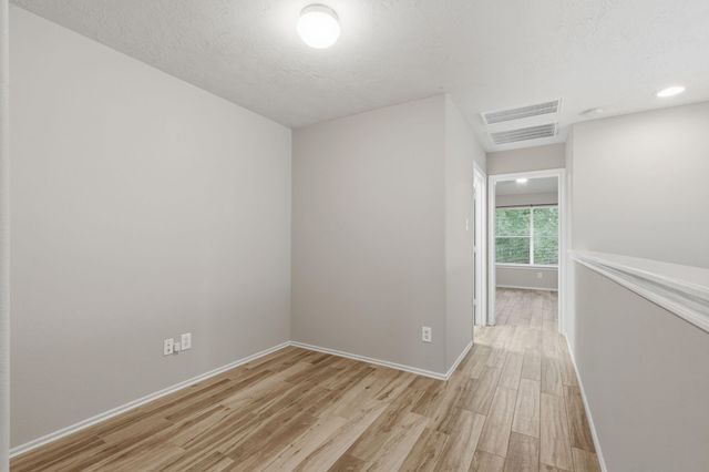 71 S Burberry Park Circle, The Woodlands, TX 77382