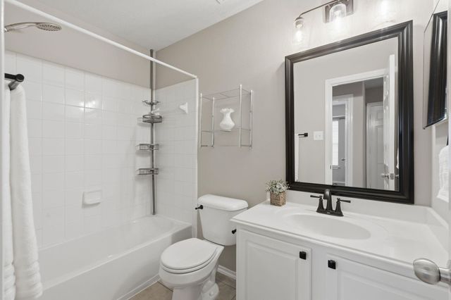 71 S Burberry Park Circle, The Woodlands, TX 77382