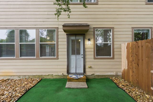 71 S Burberry Park Circle, The Woodlands, TX 77382