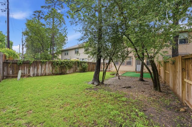 71 S Burberry Park Circle, The Woodlands, TX 77382