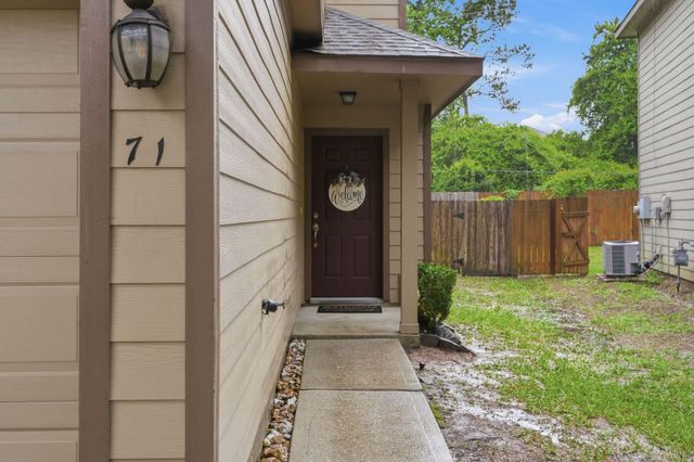 71 S Burberry Park Circle, The Woodlands, TX 77382