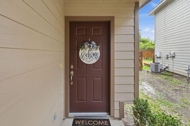 71 S Burberry Park Circle, The Woodlands, TX 77382