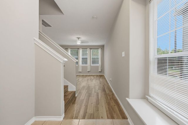 71 S Burberry Park Circle, The Woodlands, TX 77382