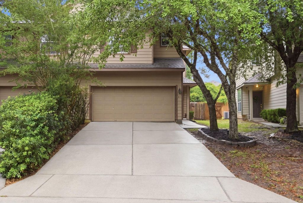 71 S Burberry Park Circle, The Woodlands, TX 77382