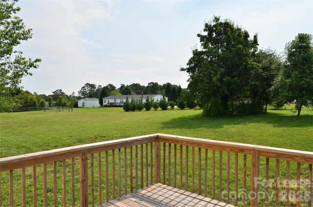 7167 Long Island Road, Catawba, NC 28609