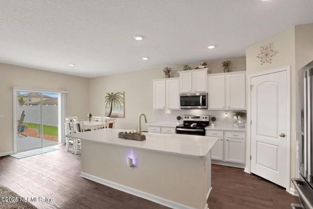 2235 FALLING STAR Lane, Green Cove Springs, FL 32043