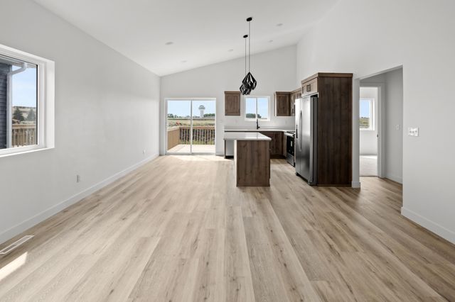 2623 38 Avenue S, Moorhead, MN 56560