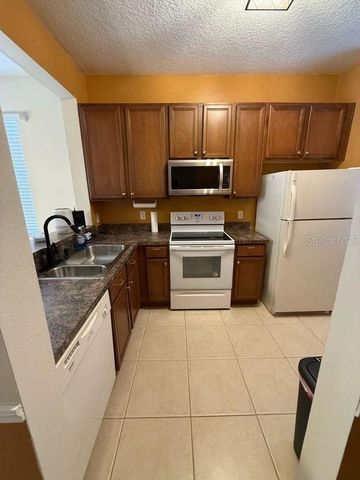 1310 RETREAT VIEW CIRCLE, Sanford, FL 32771