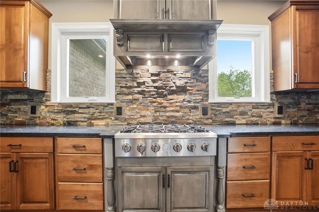 10989 Cold Spring Drive, Washington Twp, OH 45458