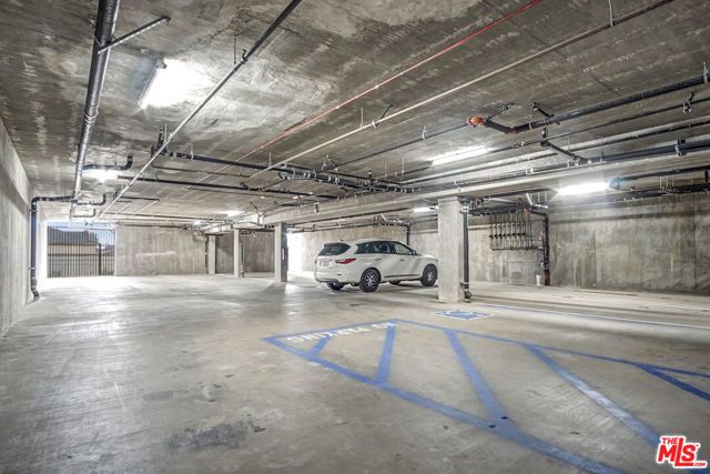 10035 S Western Avenue 9, Los Angeles, CA 90047