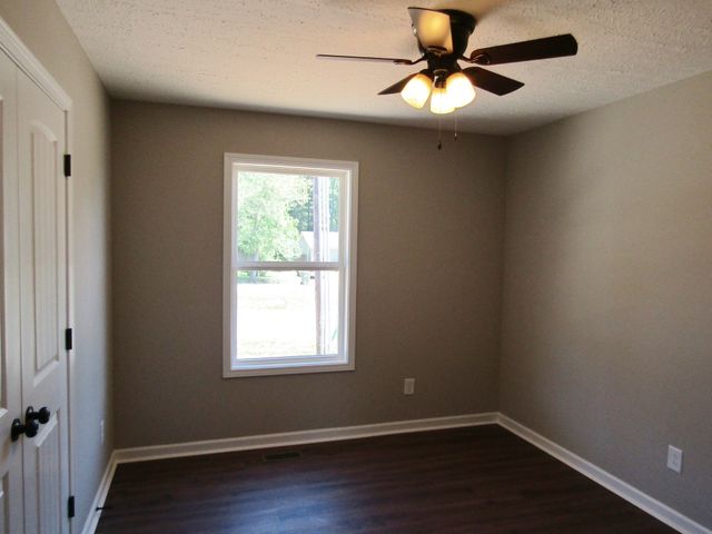 480 Crescent Factory Rd, Lawrenceburg, TN 38464