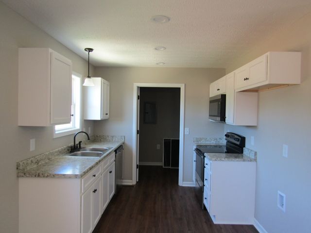 480 Crescent Factory Rd, Lawrenceburg, TN 38464