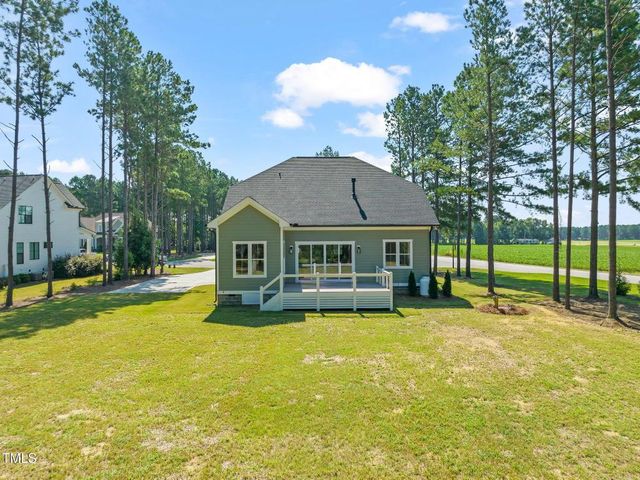 15 Independence Drive, Smithfield, NC 27577