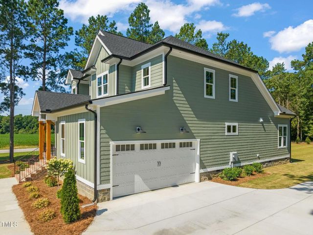 15 Independence Drive, Smithfield, NC 27577