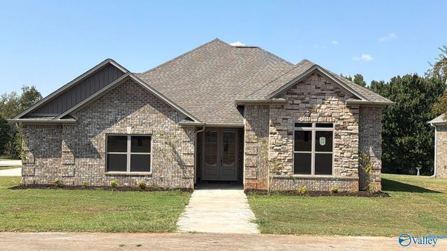 13589 Pipers Square, Athens, AL 35611