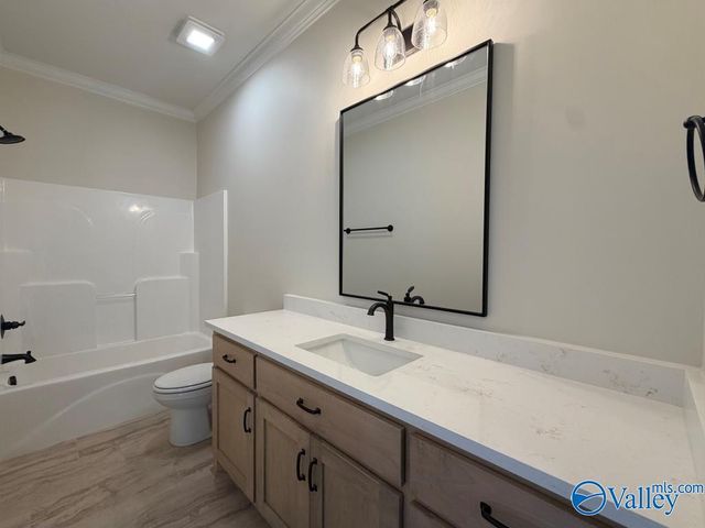 13589 Pipers Square, Athens, AL 35611