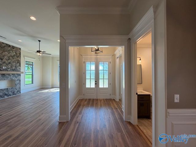 13589 Pipers Square, Athens, AL 35611