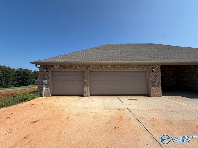13589 Pipers Square, Athens, AL 35611