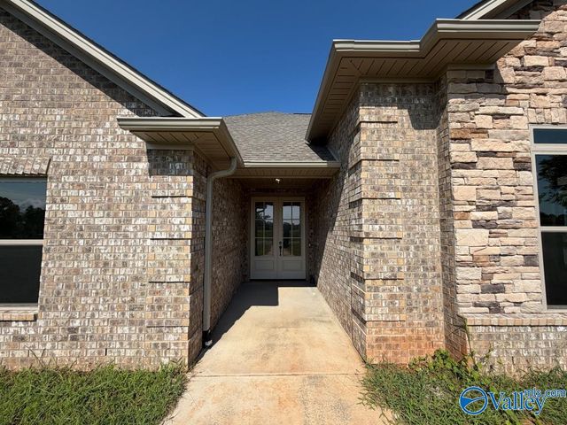 13589 Pipers Square, Athens, AL 35611