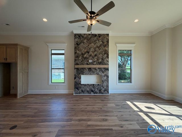 13589 Pipers Square, Athens, AL 35611