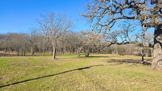 6085 Autumn Breeze Circle, Fort Worth, TX 76140